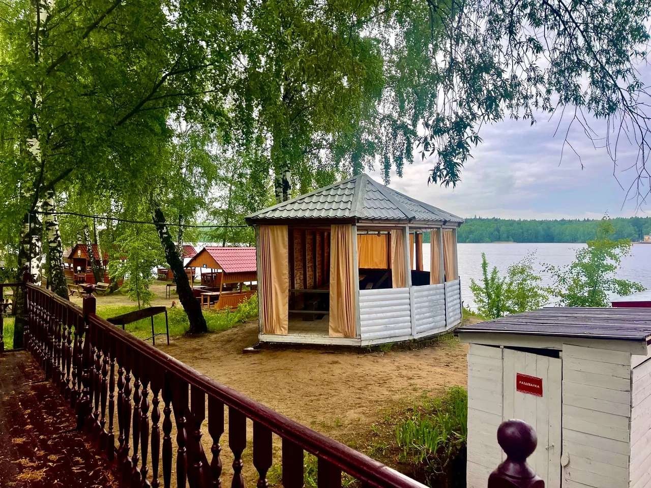Фото Пляж "Бухта радости Колибри" (Клязьминское водохранилище) - развлечение в Москве | Досугатор